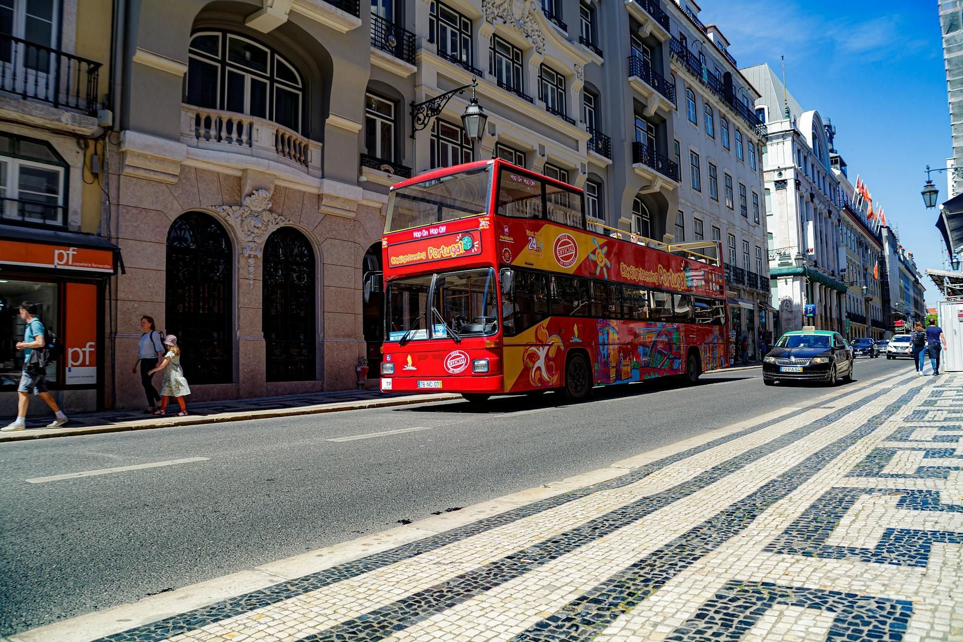 Attack on London: Hunting the 7/7 Bombers documents another bomb which detonated on a double-decker bus (Image via Pexels)